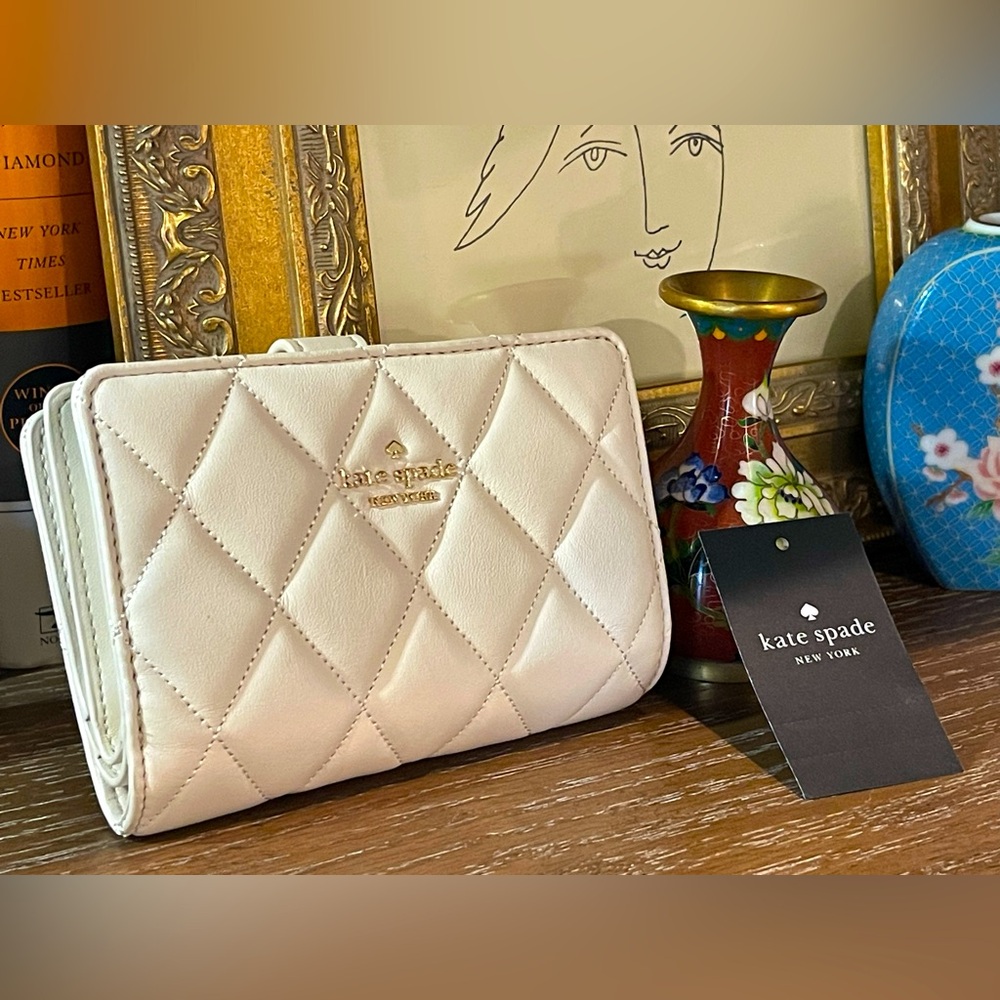 Kate Spade Carey Smooth Quilted Leather Wallet KA591 OffWhite NWT Approx 5.5”x4”